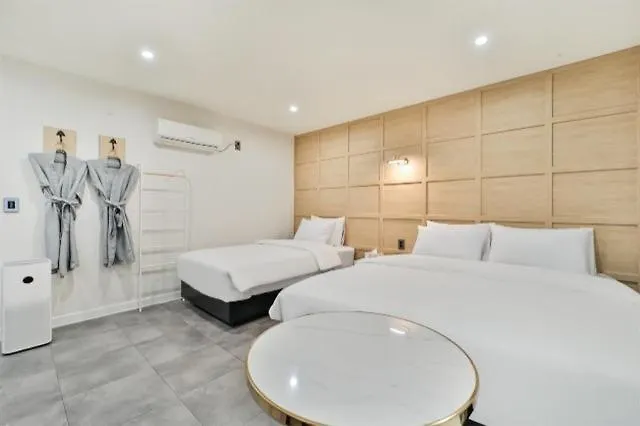 Hotel Western In Jaesong-Dong, Busan South Korea