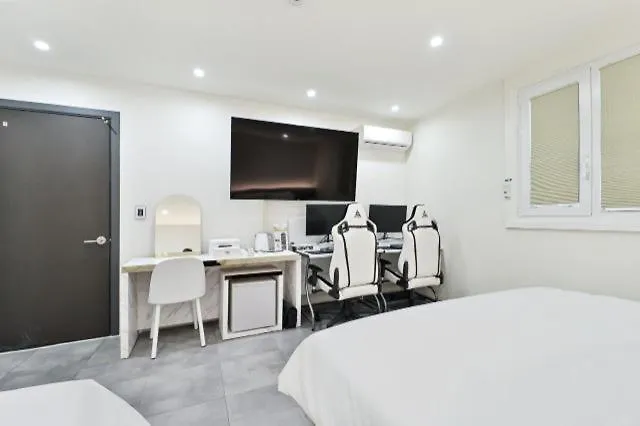 Motel Hotel Western In Jaesong-Dong, Busan South Korea