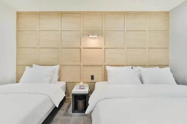 Hotel Western In Jaesong-Dong, Busan South Korea